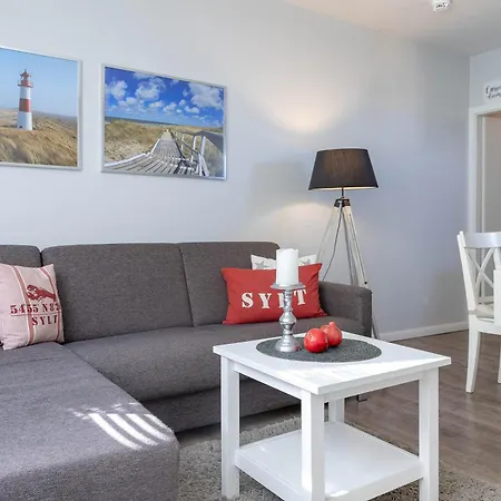 Th_ H_str_3 App_ 30 Kaisers